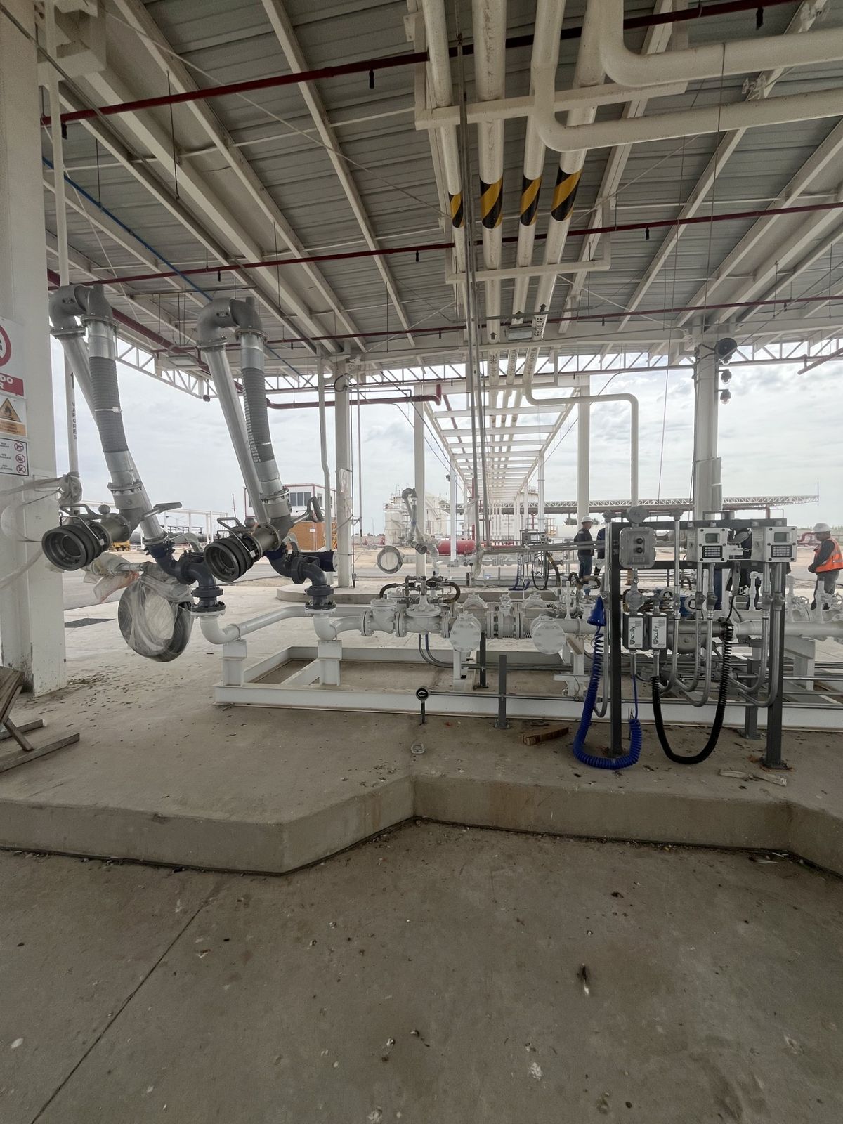 Truck Loading Bay — Loading arms, preset controllers and overfill protection · Fuel terminal, Mexico